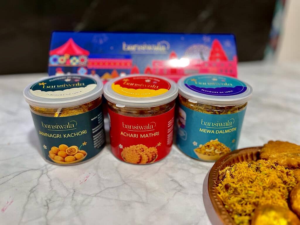 Copy of 3 in 1 Diwali Jar Hamper - Chakli Namkeen bansiwala.co.in